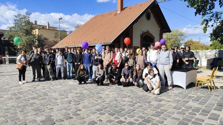 Főszerepben a vasúti közlekedés